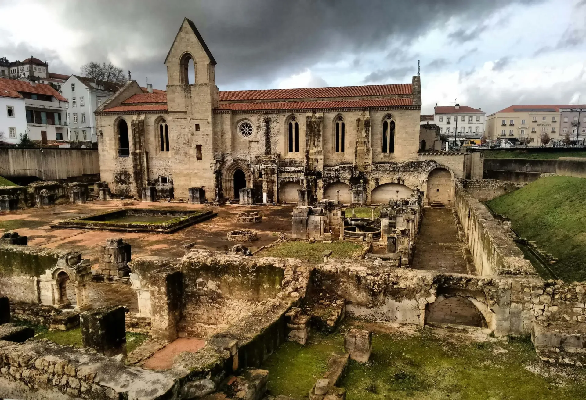 Highlights of Portugal: Lisbon, Sintra, Coimbra & Porto