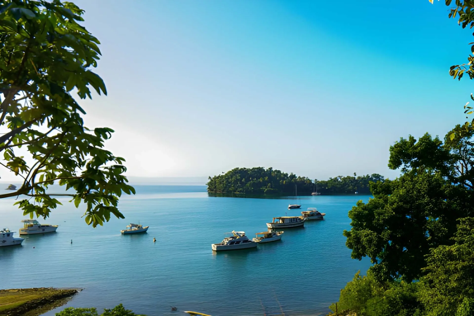 Efate & Port Vila: Lagoons, Reefs & Island Escape