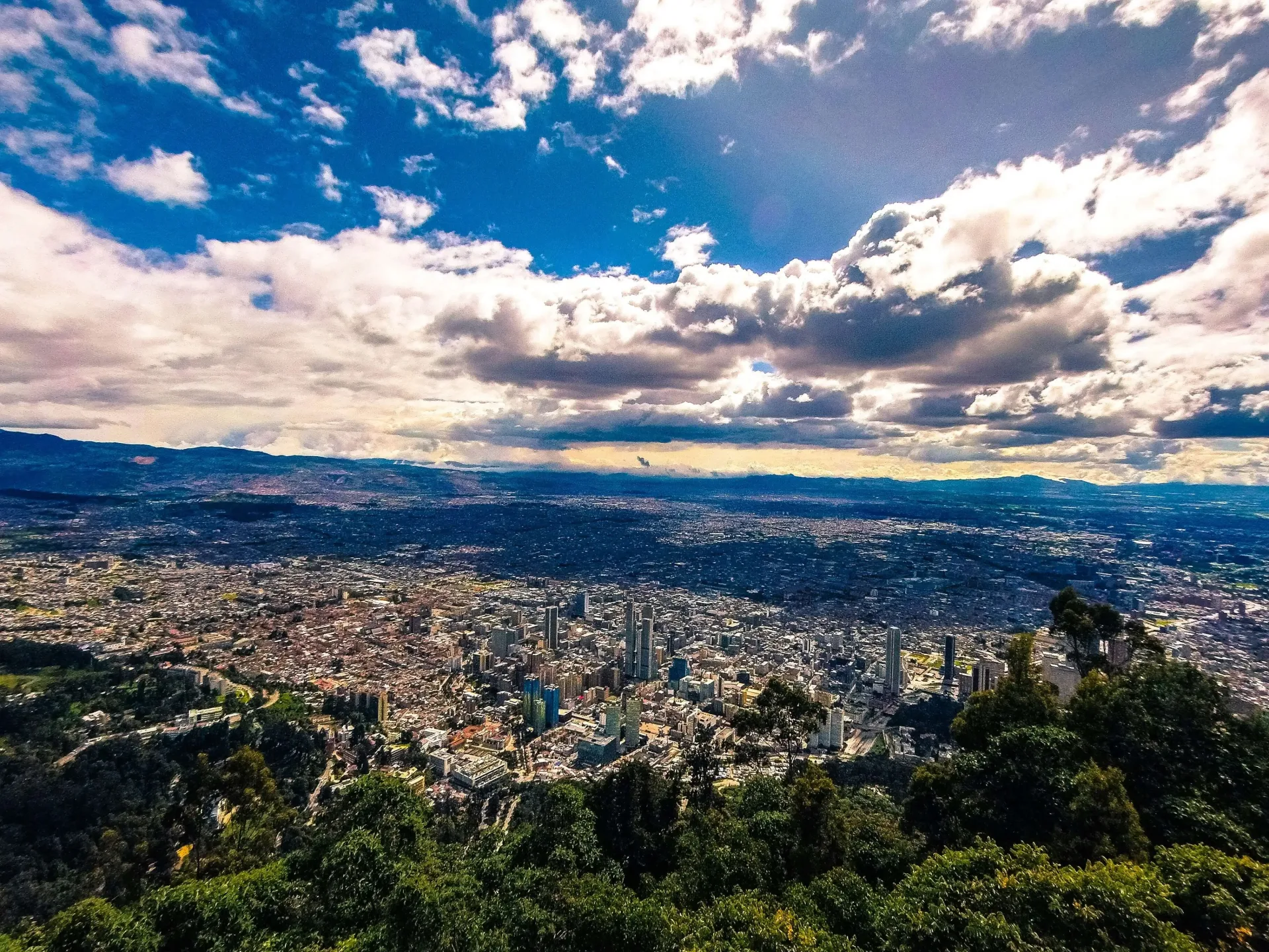 Colombia Highlights: Bogota, Coffee Region & Cartagena