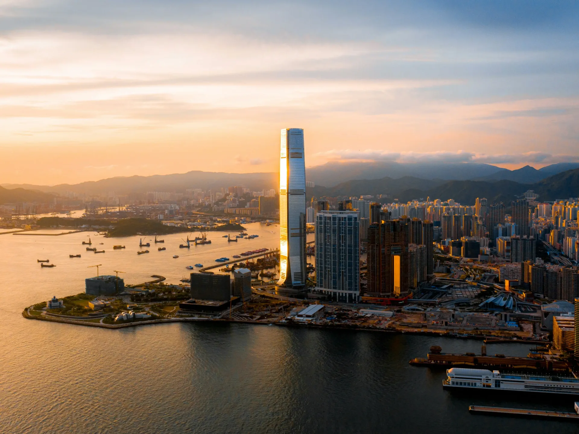 Grand China & Hong Kong