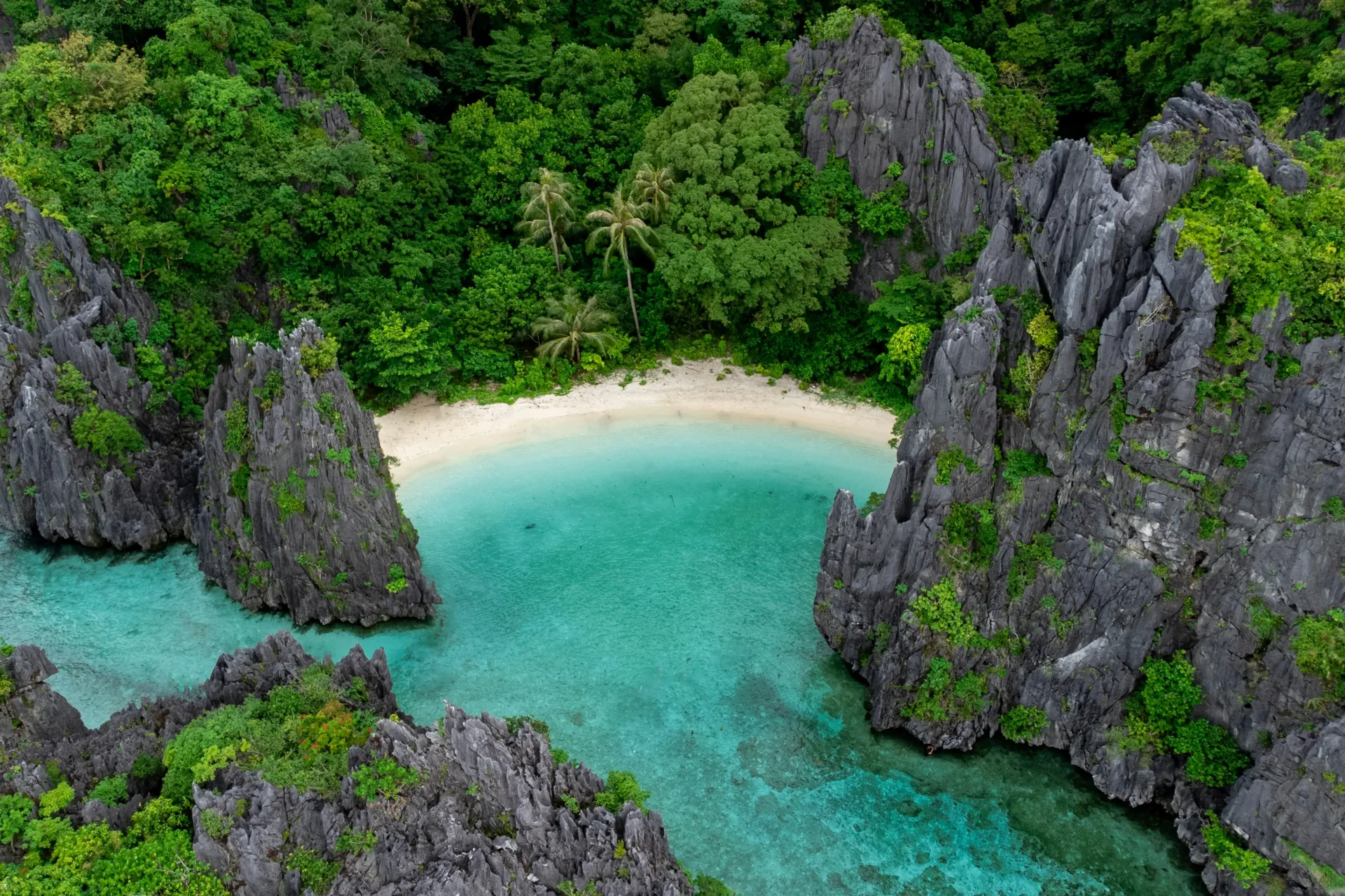 Philippines Highlights: Manila, Palawan & Boracay