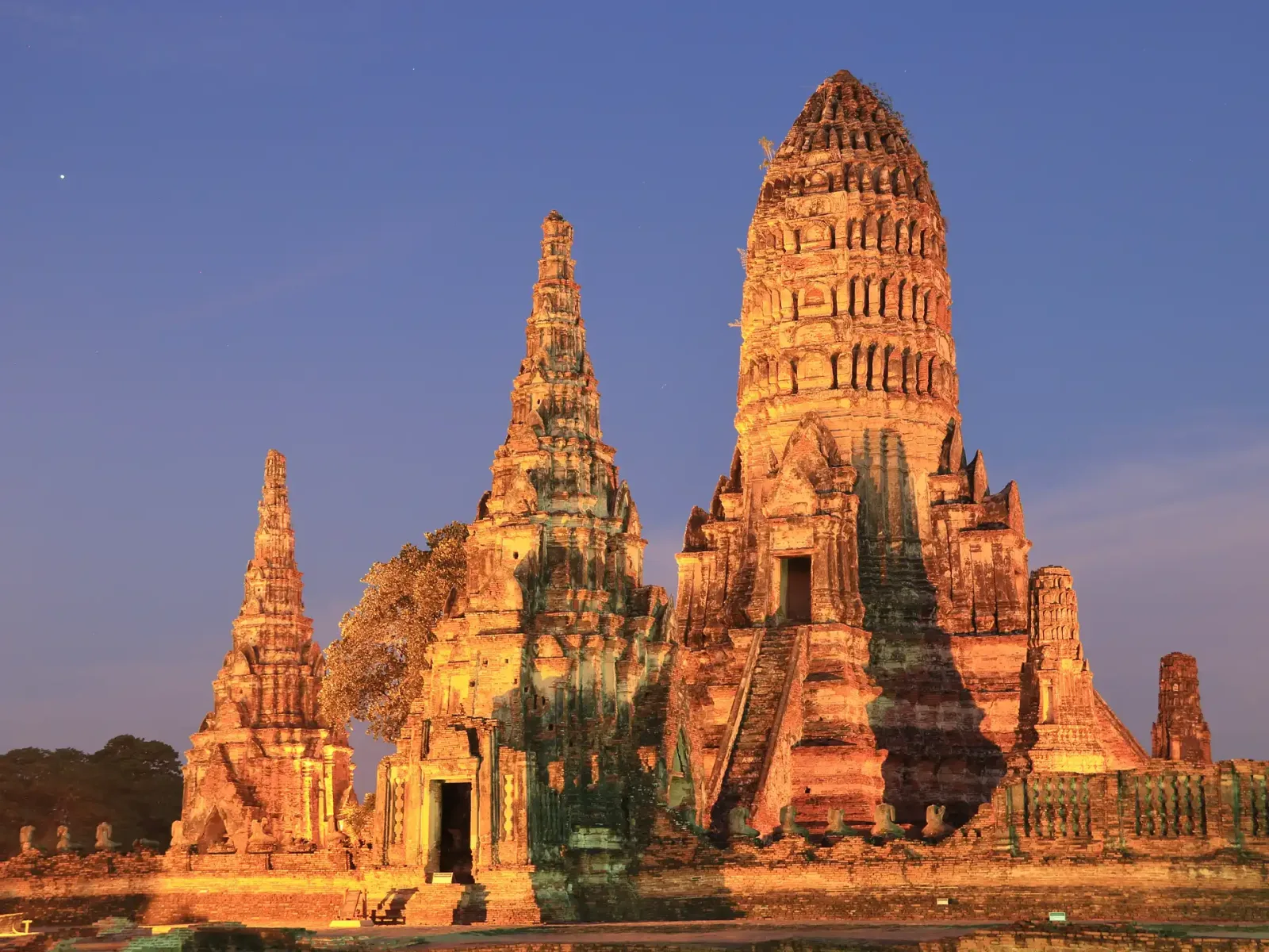 Thailand & the River Kwai: Kanchanaburi & Ayutthaya