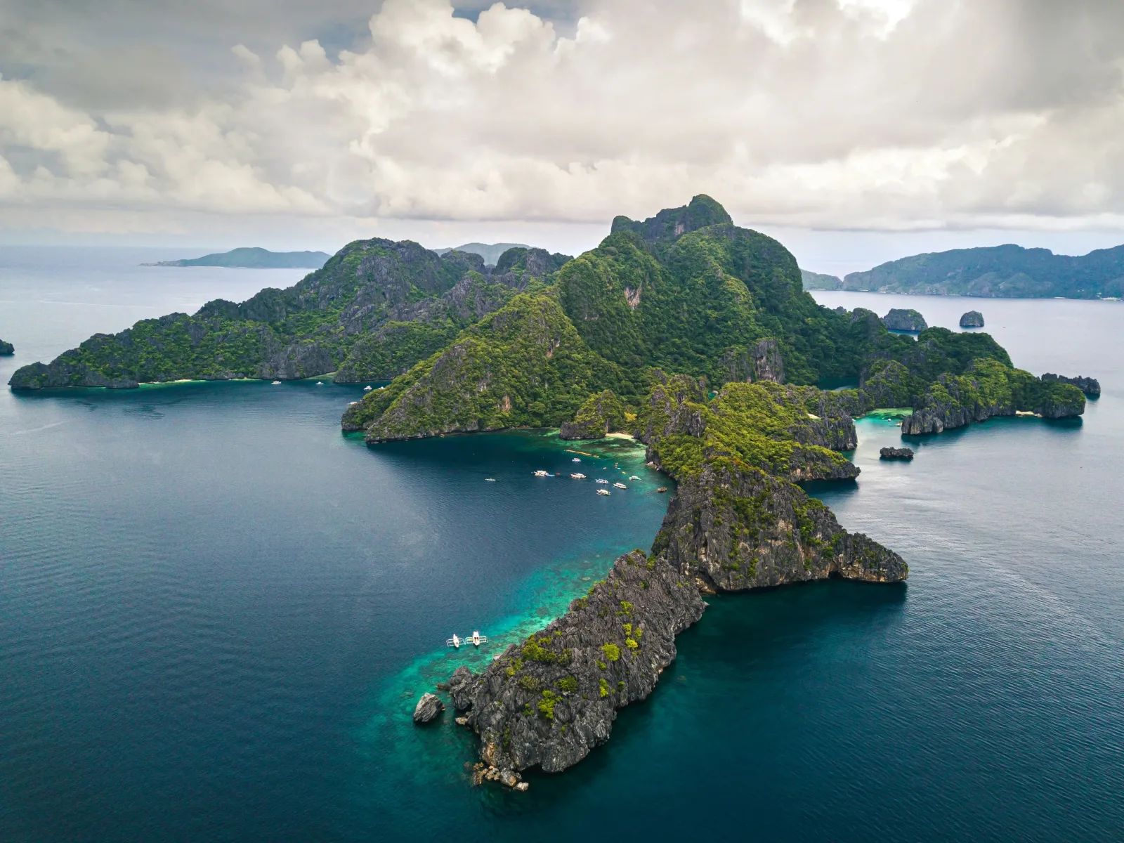 Palawan Island Paradise: El Nido & Coron
