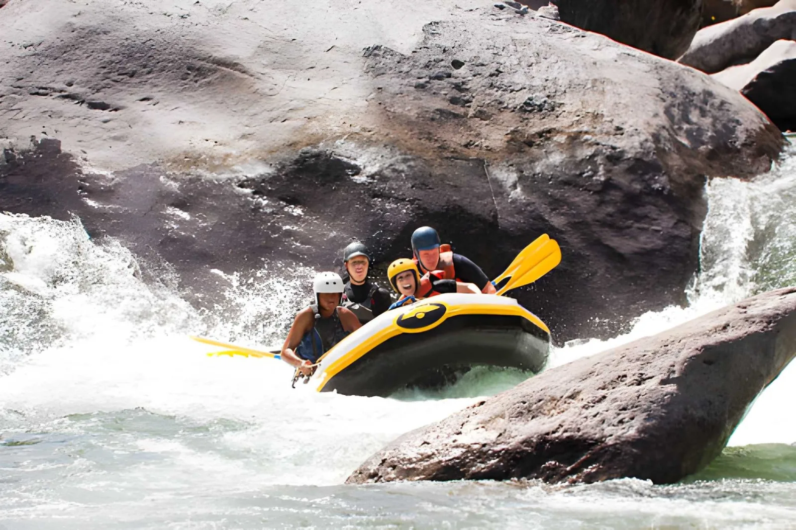 Pico Bonito & the Cangrejal: Rainforest, Rafting & Waterfalls