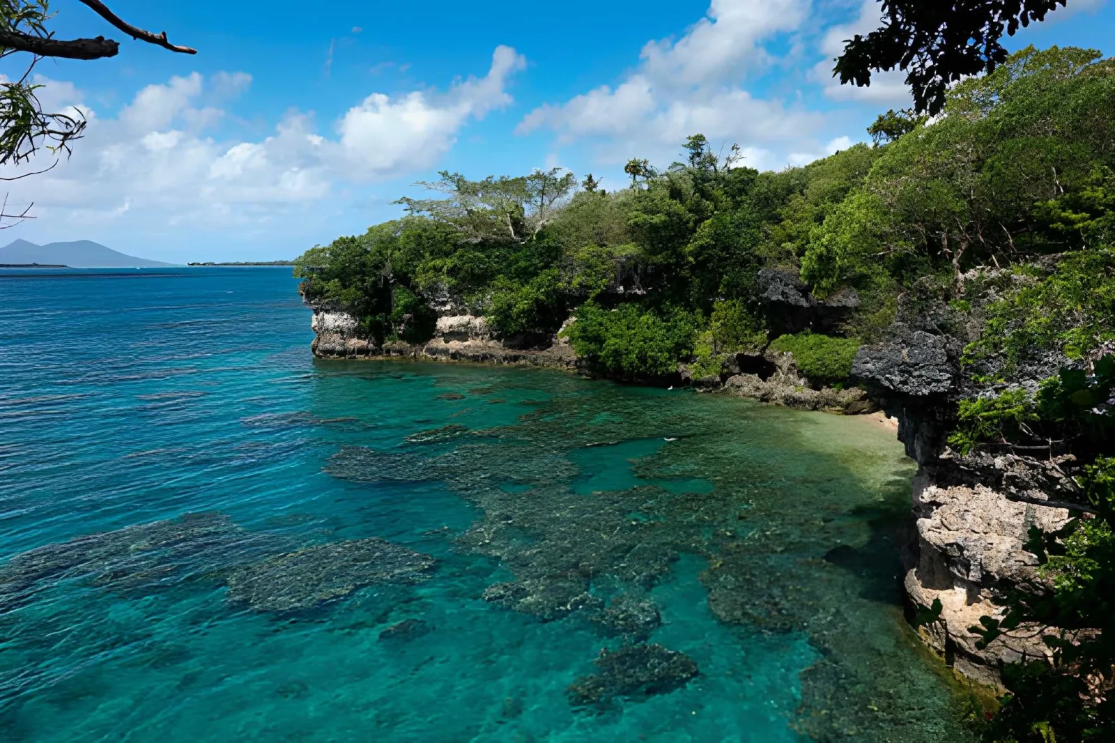 Vanuatu Family Adventure: Lagoons, Beaches & Blue Holes