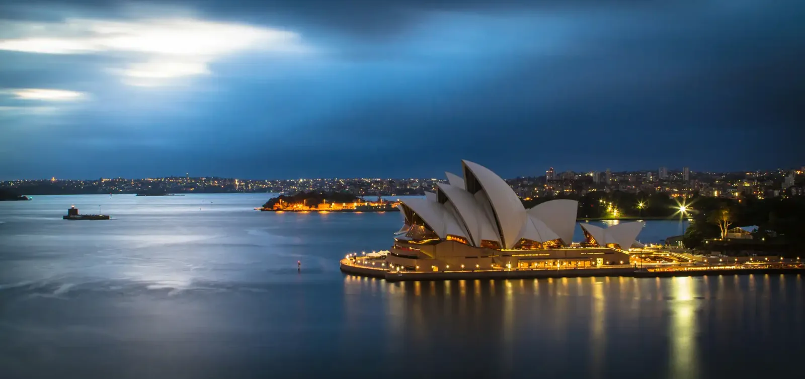 Ultimate Australia in Luxury: Sydney, Reef & Red Centre