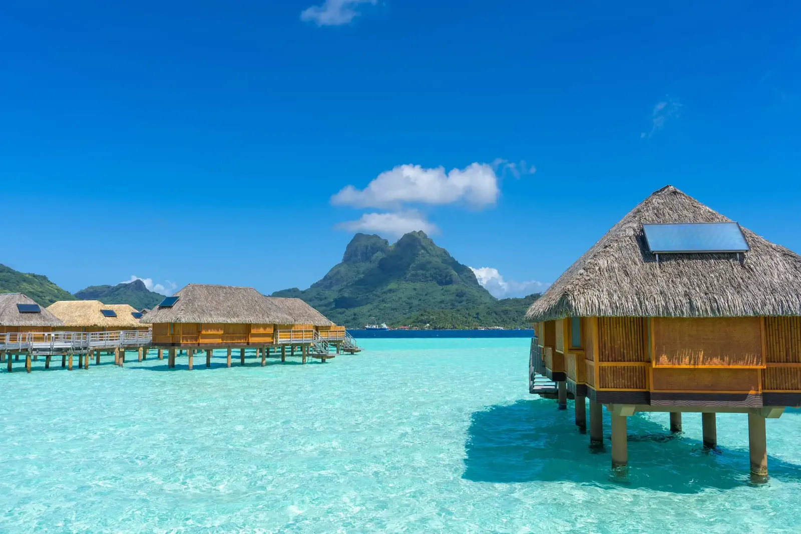 French Polynesia Highlights: Tahiti, Moorea & Bora Bora