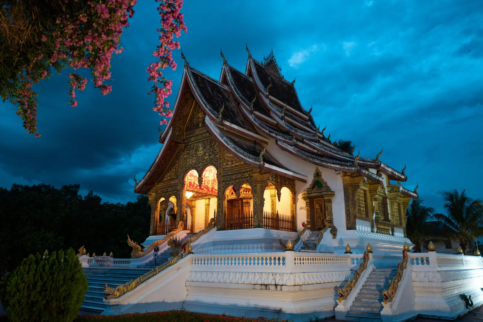 Laos in Depth: Luang Prabang, Vang Vieng & Vientiane