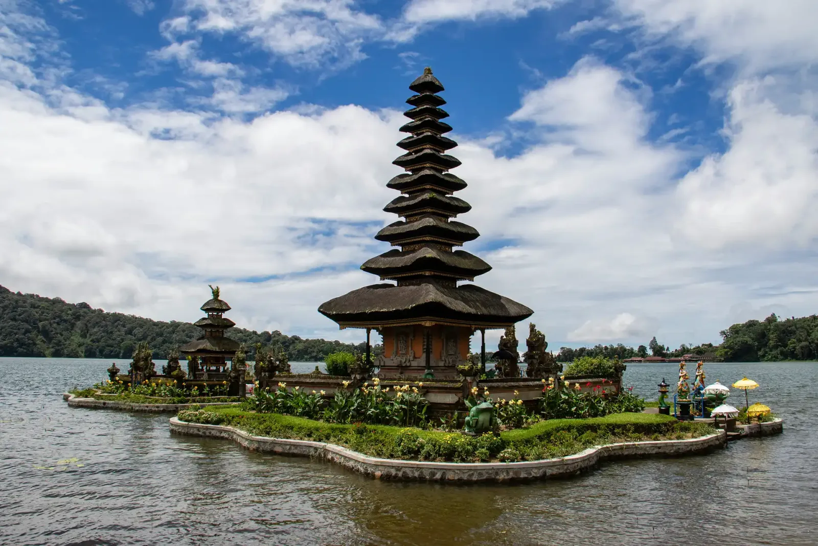 Luxury Bali Honeymoon: Villas, Islands & Clifftop Sunsets