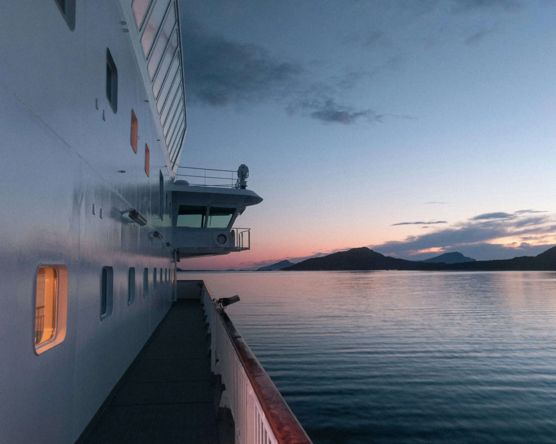 Luxury Arctic Expedition: Spitsbergen in Style