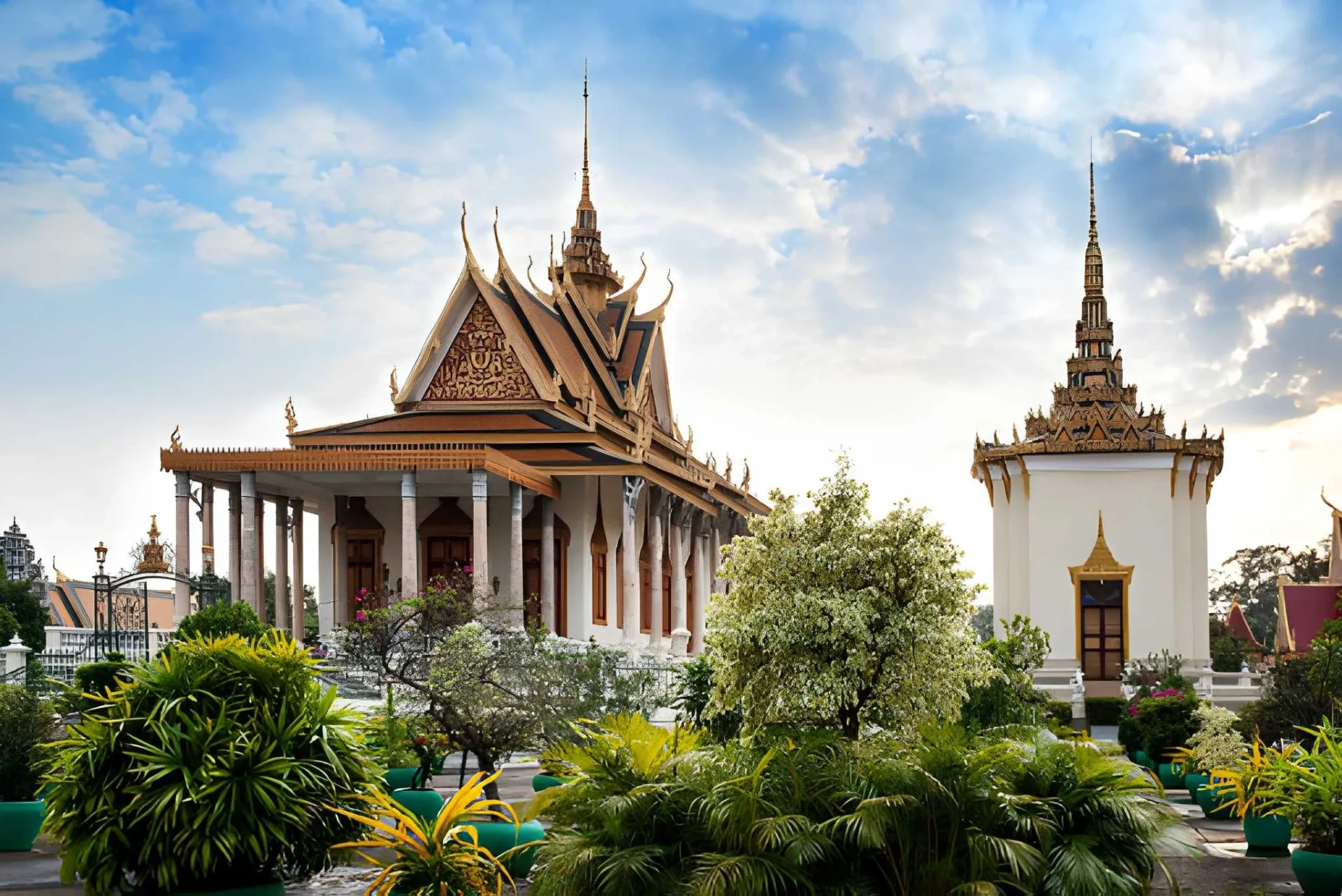 Phnom Penh & Cambodia's History: Capital, Battambang & Angkor