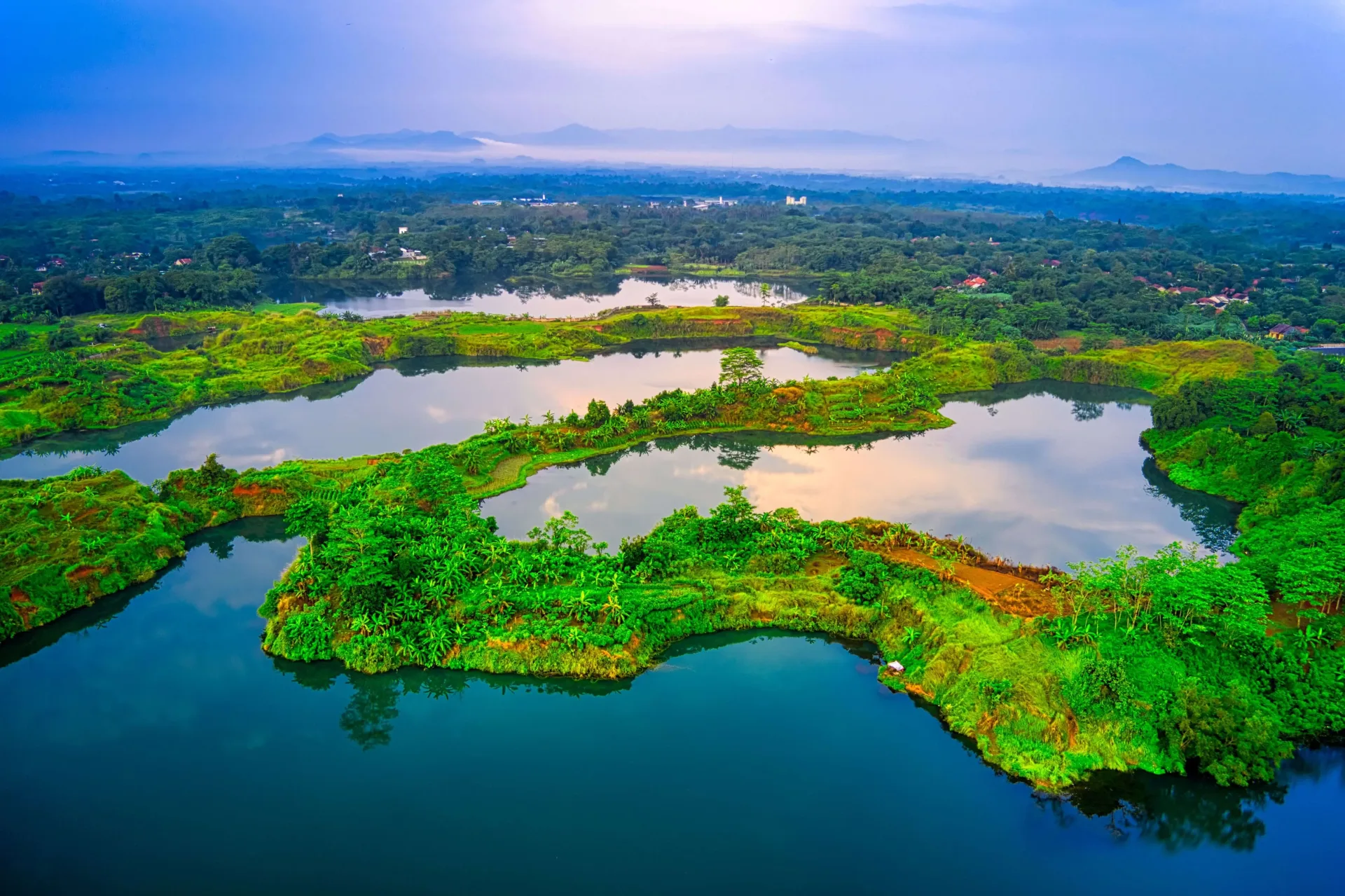 Uganda Honeymoon: Gorillas & Lake Bunyonyi