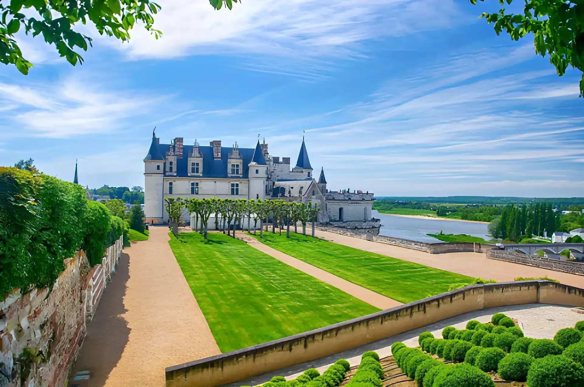 Paris & the Loire Valley Chateaux