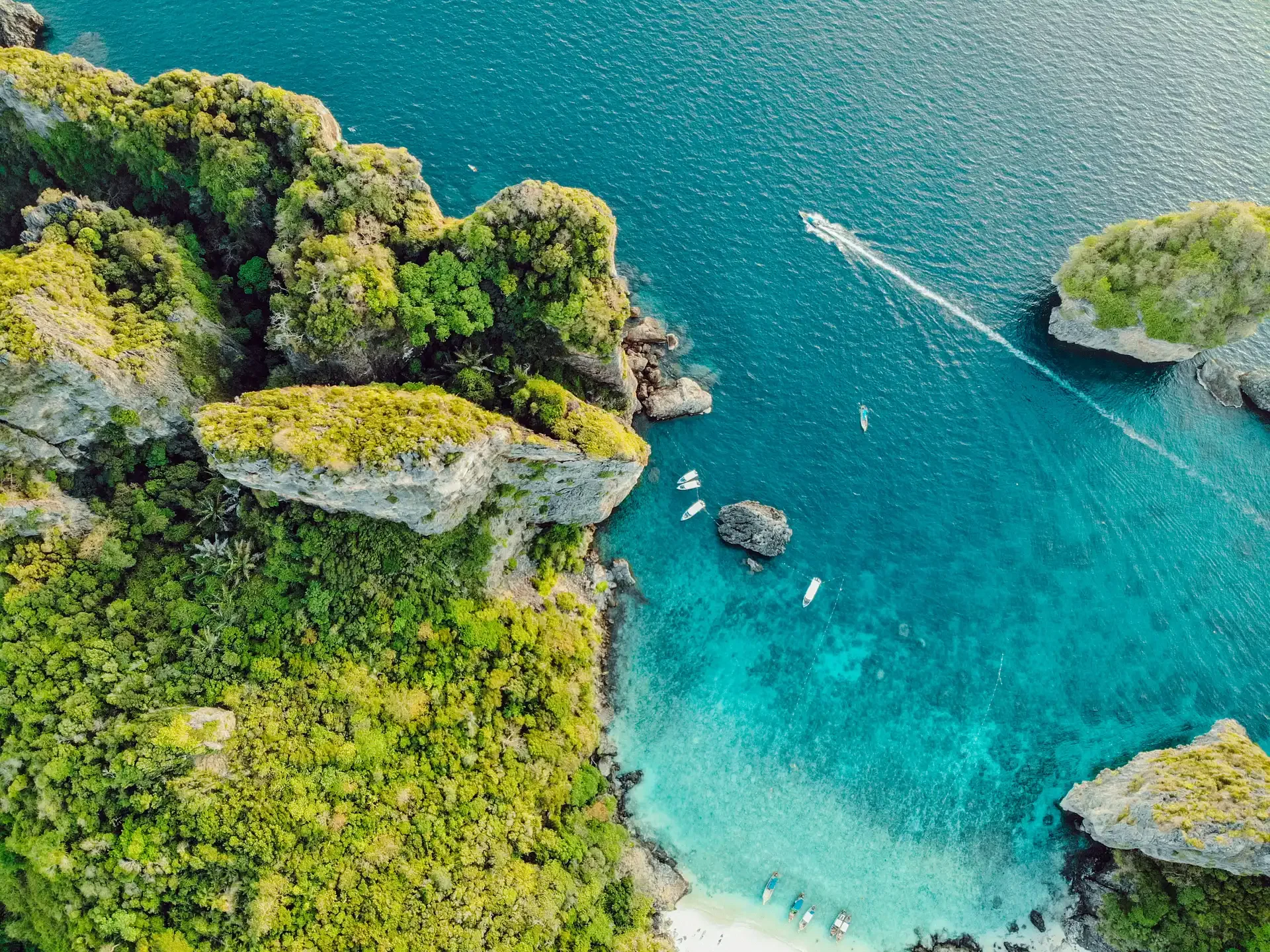 Ultimate Thailand: Bangkok, Chiang Mai, Chiang Rai, Khao Sok & Phuket