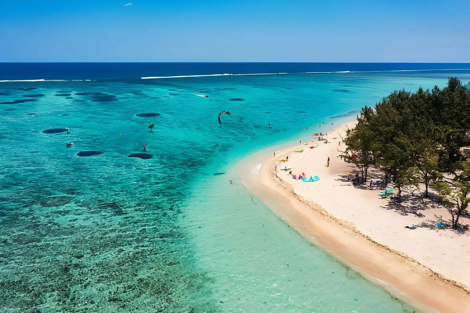 Highlights of Mauritius: Beaches, Mountains & Culture