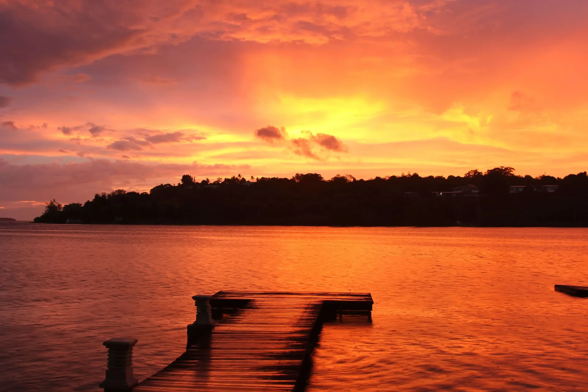 Luxury Samoa: Beautiful Resorts & Private Island Days