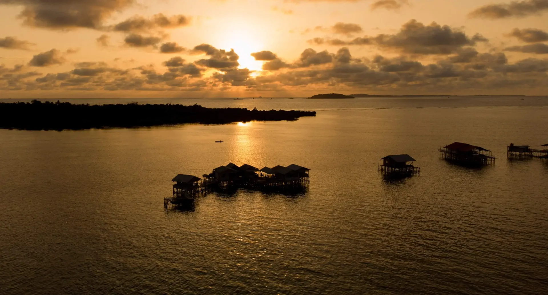 Palau Diving: Blue Corner & the Coral Triangle