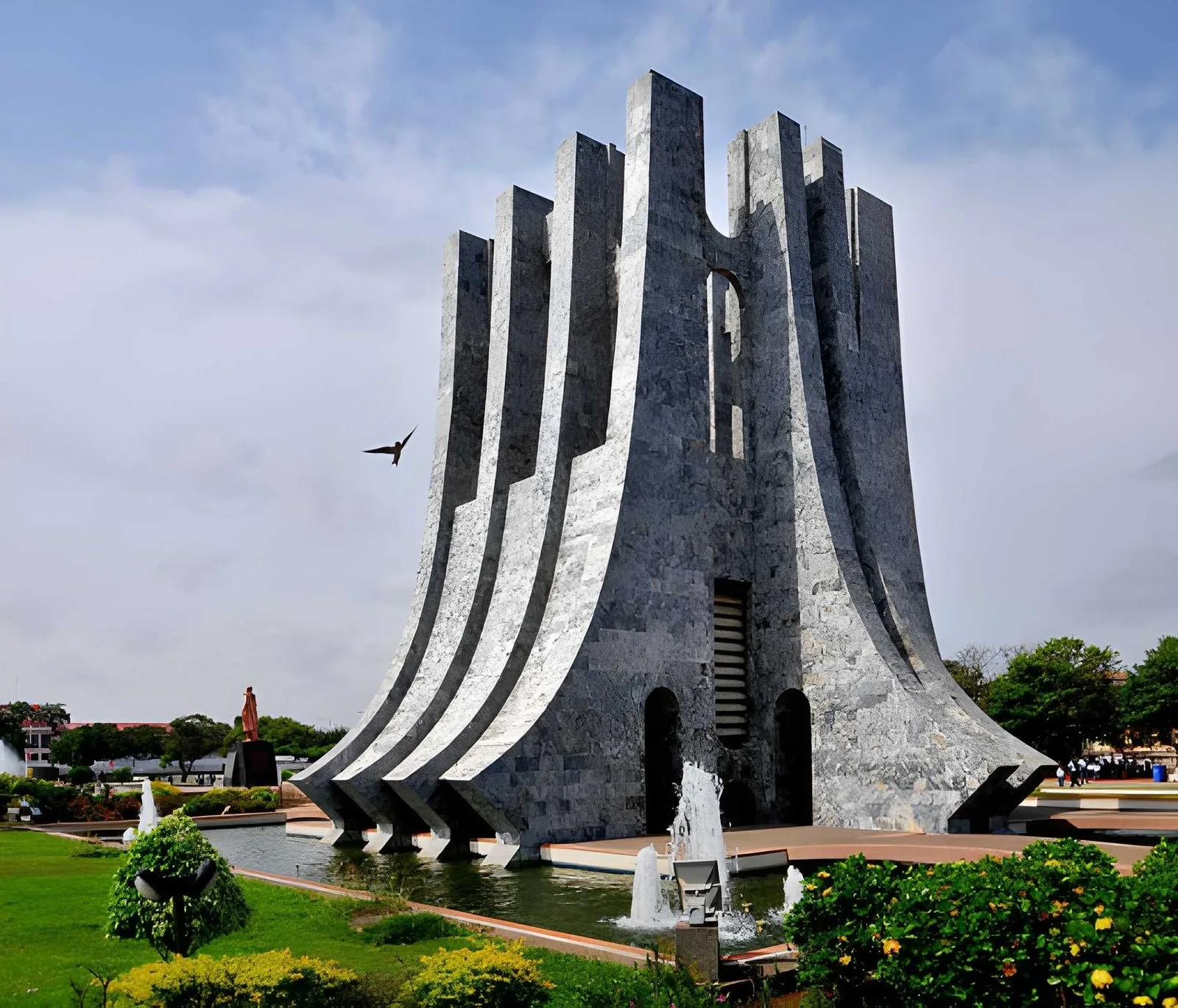 Grand Tour of Ghana: Coast, Castles, Ashanti, Mole Safari & the Volta