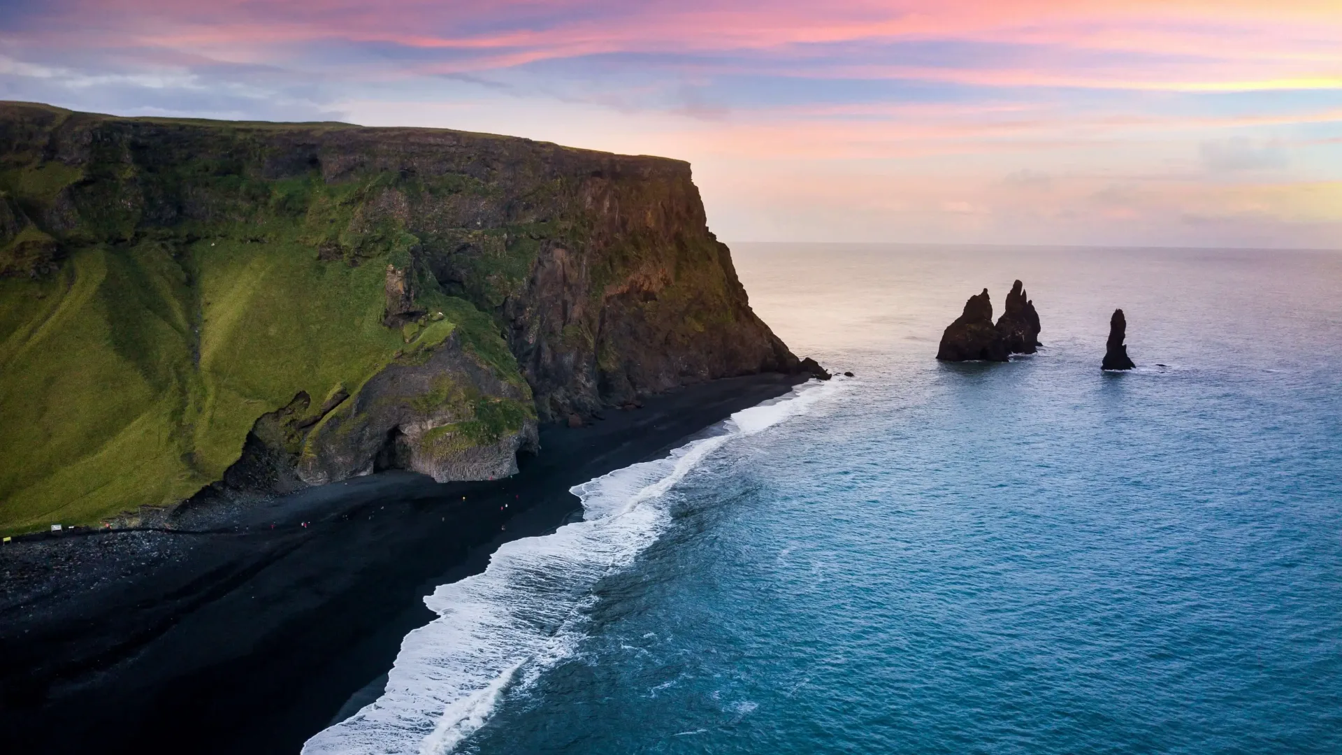 Iceland in Luxury: Private Glaciers, Lagoons & Fine Dining