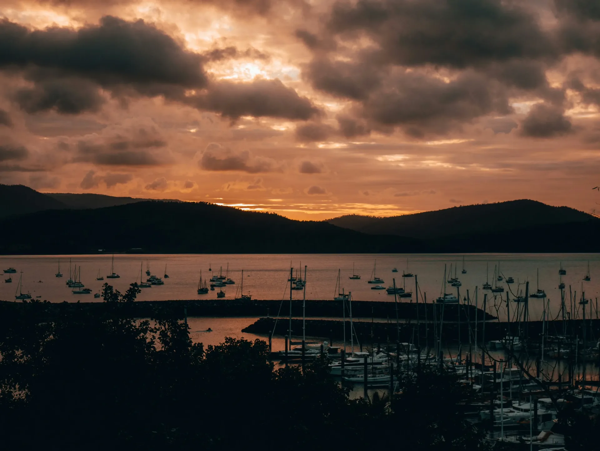 Whitsundays Sailing & Whitehaven
