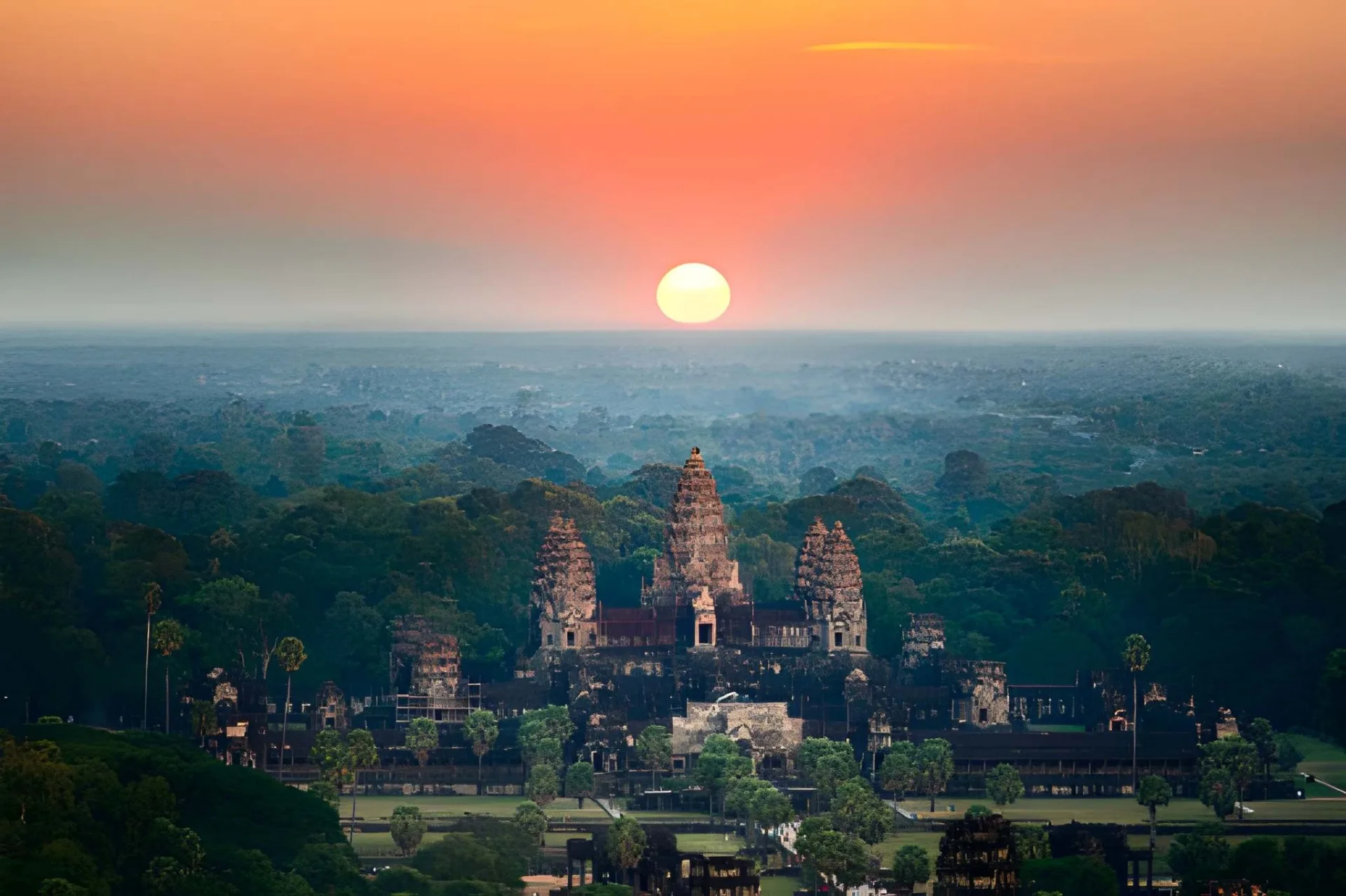 Temples of Angkor in Depth: Siem Reap & the Khmer Empire
